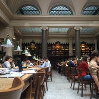 Photo taken at Hauptbibliothek der Universitätsbibliothek Wien by Maria G. on 4/9/2016
