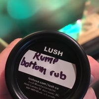 Photo taken at Lush Cosmetics by Laura G. on 11/18/2018