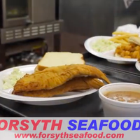 Снимок сделан в Forsyth Seafood Market &amp;amp; Cafe&amp;#39; пользователем Forsyth Seafood Market &amp;amp; Cafe&amp;#39; 1/7/2015