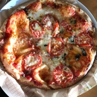 8/9/2017 tarihinde Claire F.ziyaretçi tarafından Mod Pizza'de çekilen fotoğraf