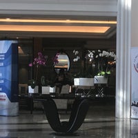 Das Foto wurde bei Kaya İstanbul Fair &amp;amp; Convention Hotel von 👍Harun👍 am 9/23/2017 aufgenommen