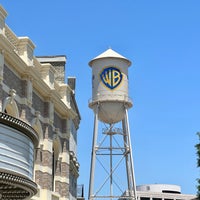Foto tomada en Warner Bros. Studio Tour Hollywood  por Bernie H. el 6/27/2023