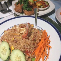 Foto diambil di Siam Taste Thai Cuisine oleh Kazumasa K. pada 11/23/2015