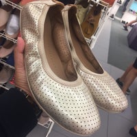 sunway pyramid clarks