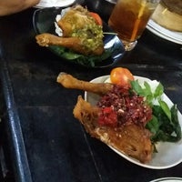 Review Bebek & Ayam Goreng Sari Rasa 