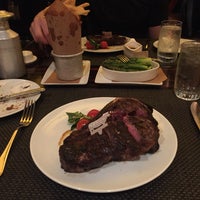 Das Foto wurde bei BLT Steak von Alfredo I. am 9/8/2016 aufgenommen
