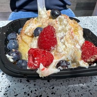 Photo taken at Cinnaholic by Frozen T. on 6/4/2023