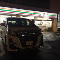 Photo taken at 7-Eleven by じゅんや on 11/18/2017