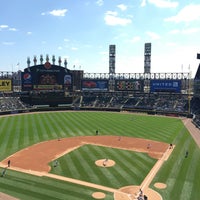 Photo taken at Guaranteed Rate Field by ariq d. on 4/11/2015