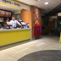 Photo taken at McDonald&amp;#39;s by atalay a. on 8/6/2018