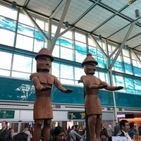Foto diambil di Vancouver International Airport (YVR) oleh Toyohiro Y. pada 9/22/2018