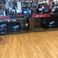 Photo taken at Micro Center by Jilly P. on 6/13/2019