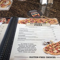 Photo taken at BJ&amp;#39;s Restaurant &amp;amp; Brewhouse by Jilly P. on 4/29/2019