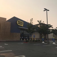 Photo taken at Best Buy by Anthony L. on 8/29/2021
