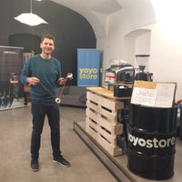 Das Foto wurde bei YOYO STORE von Blanche N. am 12/3/2015 aufgenommen