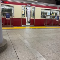 Photo taken at Keikyu Platforms 2-3 by caon on 4/23/2023