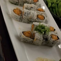 10/18/2021 tarihinde Drew B.ziyaretçi tarafından Sushi Damo'de çekilen fotoğraf