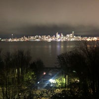 Photo taken at Hamilton Viewpoint Park by Marc W. on 12/16/2021