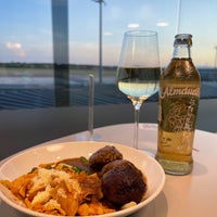 Photo taken at Austrian Airlines Business Lounge | Non-Schengen Area by Max G. on 5/15/2022