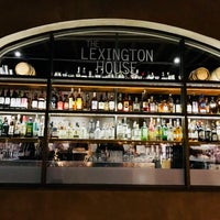 Foto tirada no(a) The Lexington House por Max G. em 9/8/2018