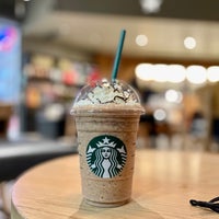 Photo taken at Starbucks by Max G. on 1/10/2022