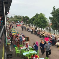 Pantai Sungai Lurus 2 Tips