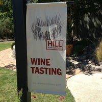 9/7/2013 tarihinde Allie B.ziyaretçi tarafından Hill Wine Company'de çekilen fotoğraf