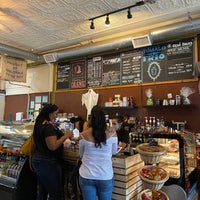 10/3/2020 tarihinde Austin W.ziyaretçi tarafından Espumoso Caffe'de çekilen fotoğraf