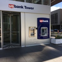 Foto tirada no(a) U.S. Bank ATM por Austin W. em 7/4/2017