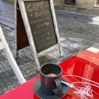 6/19/2022 tarihinde teoflipperziyaretçi tarafından Artisan Café Bistrot'de çekilen fotoğraf