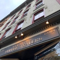 Photo prise au Saratoga Coffee Traders par David S. le7/19/2019