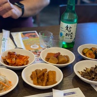 Foto tomada en Kaju Soft Tofu Restaurant  por Justin P. el 6/20/2019
