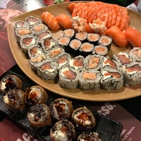 3/9/2017 tarihinde Jose F.ziyaretçi tarafından Sushi &amp;#39;n Roll'de çekilen fotoğraf