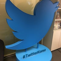 Photo taken at Twitter Korea by Charley Y. on 4/5/2016