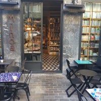 Photo taken at Minoa Bookstore &amp;amp; Café by şeyma alacaçayır ❤️🍷 on 2/7/2016