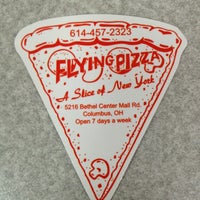 Foto tirada no(a) The Flying Pizza por Shayne C. em 3/10/2013