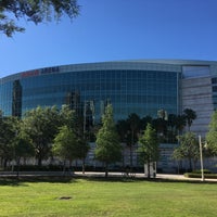 Das Foto wurde bei Amalie Arena von Andrea C. am 5/27/2017 aufgenommen