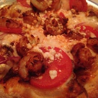 5/25/2014にShane B.がUpper Crust Pizza Co.で撮った写真