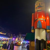 Photo taken at Weihnachtsmarkt Spandau by Maria R. on 12/21/2022