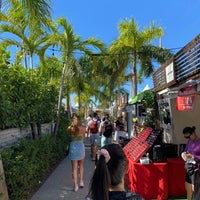 Photo taken at Wynwood Food Truck Meetup by Andrew F. on 1/5/2020