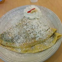 Photo taken at Cream Of The Crepe by Todor K. on 2/16/2014