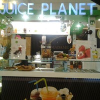 Photo taken at Juice Planet by Tolga A. on 9/14/2012