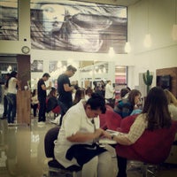 Photo taken at Street Hair - Cabelo e Estética by William A. on 11/3/2012