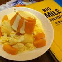 Hui Lau Shan 許留山 Dessert Shop In Mongkok Hong Kong