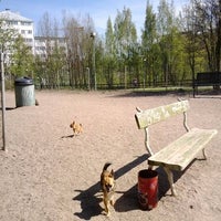 Photo taken at Sähköttäjänpuiston koira-aitaus by Helen Hile P. on 5/16/2013