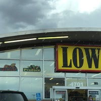 Lowe S Gas Station Now Closed Albuquerque Nm