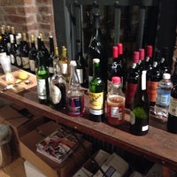 12/13/2013 tarihinde Anders R.ziyaretçi tarafından Thirst Wine Merchants'de çekilen fotoğraf