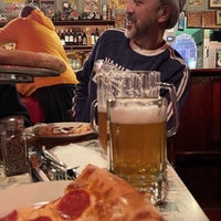 1/22/2022 tarihinde Patrick M.ziyaretçi tarafından Gay Nineties Pizza Co.'de çekilen fotoğraf
