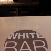 8/31/2013에 Javier M.님이 White Bar에서 찍은 사진