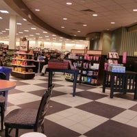 Photo taken at Barnes &amp;amp; Noble by Matt W. on 2/18/2013